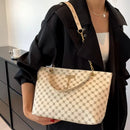 Bolsa Feminina SoftLux™ – Couro Macio, Grande Capacidade, Estilo Versátil
