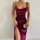 Vestido de Festa com Fenda Lateral de Veludo - VelvetGlow Dress