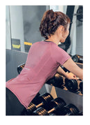 CAMISETA T-SHIRT FITNESS DRY FIT FEMININA - Conforto e Performance em Cada Movimento!