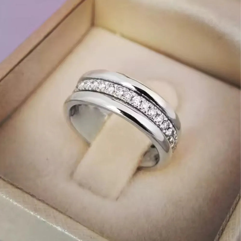 Anel de Noivado Micro Pavé com Zircônias   –  HUITAN