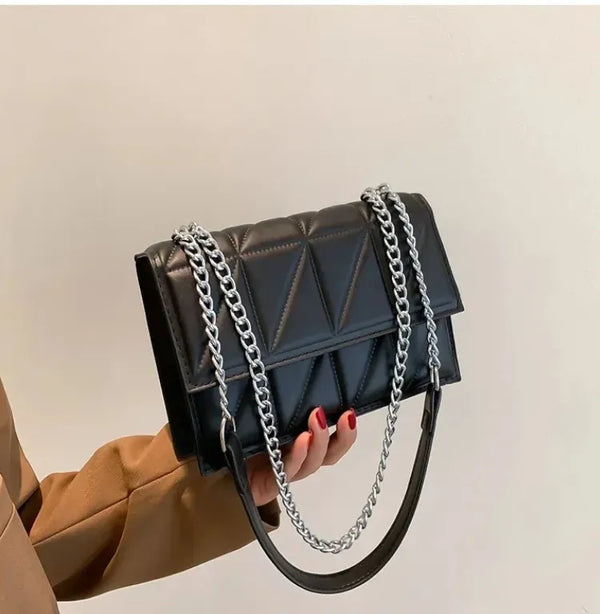 Bolsa Crossbody Vintage com Corrente de Rebite – Charmé™