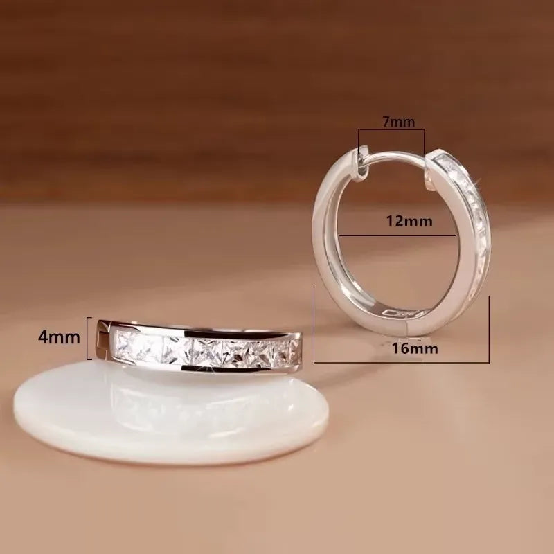Brincos em Prata 925 com Zircônia e Formato Circular - AURORA