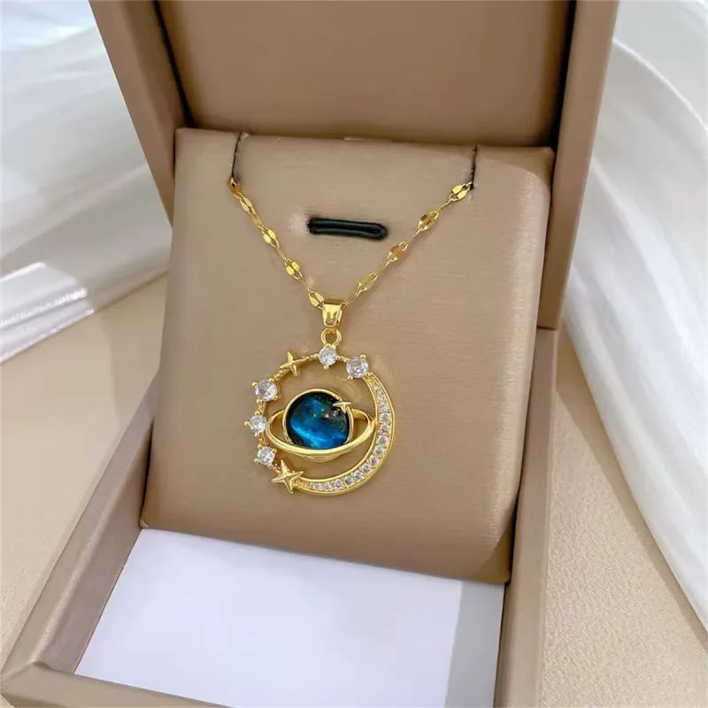 Colar Estrela Lua de Aço Inoxidável Banhado a Ouro - LUNA STELLA