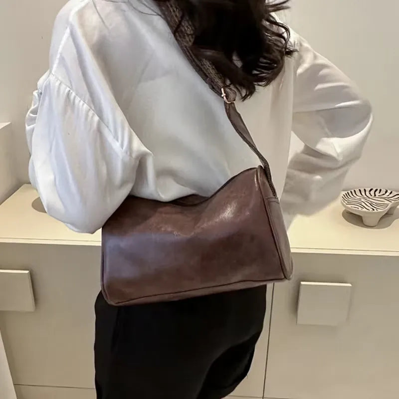 Bolsa Pillow em Couro Vintage - BOSTON CLOUD